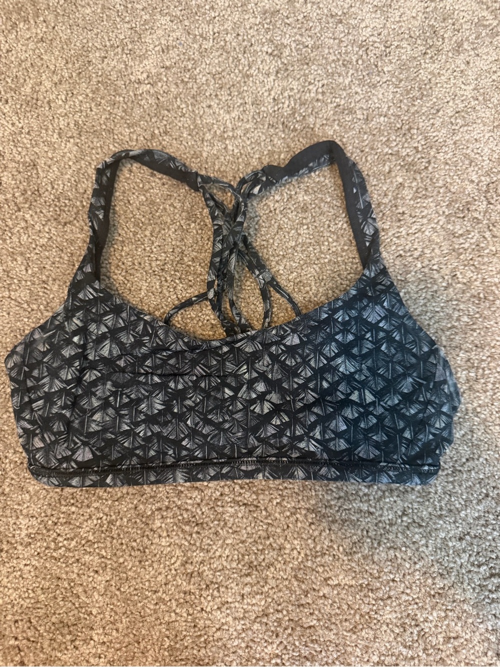 Lululemon Free to be Zen Sports Bra